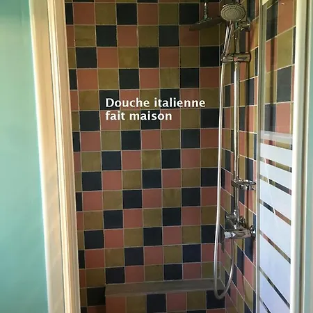 Le Chant Du Coq Bed & Breakfast
