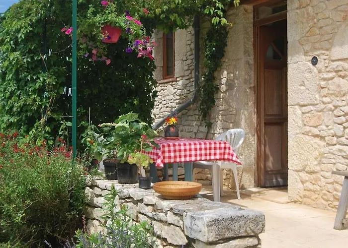 Le Chant Du Coq Bed & Breakfast 3*